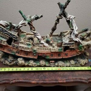 Top fin ship Aquarium Ornaments